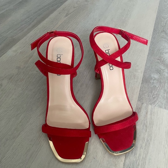 Boohoo suede red heels - Picture 4 of 7